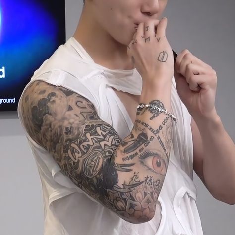 Jungkook's Hand Tattoo, Jungkook First Tattoo, Namjoon 7 Tattoo, K Pop Idols With Tattoos, Jungkook Muscles Arm, Jungkook Tattoo Aesthetic, Jungkook's Tattoo, Jungkook Sleeve Tattoo, Jungkook Arm Tattoo