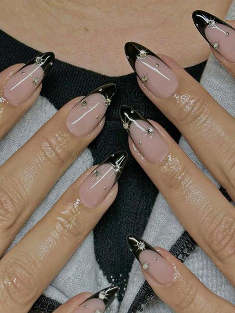 Black Chrome Nails, Black French Nails, Bridesmaids Nails, Almond Nails Designs, Almond Acrylic Nails, Nail Swag, Nagel Inspo, Diamond Nails, Cat Kuku