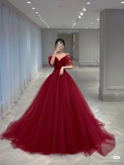 Poofy Prom Dresses, Prom Dresses Formal, Lace Dress Vintage, Prom Dress Inspiration, Long Prom Dresses, Pretty Prom Dresses, فستان سهرة, Long Sleeve Knit Dress, Ball Gown Dresses