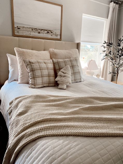 Cozy winter bedding #winterdecor #neutral #bedding #christmas Neutral Christmas Bedding, Neutral Christmas Decor Bedroom, Tan Bedding Ideas, Winter Bedding Cozy, Neutral Christmas Bedroom, Christmas Bedding Ideas, Cozy Winter Bedding, Cozy Bedding Ideas, Unique Bedroom Furniture