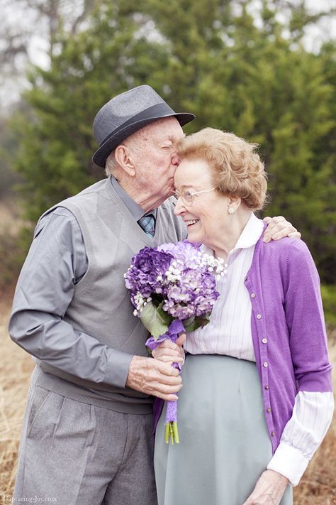 My grandparents celebrate 70 years of marriage and I interviewed them with some great relationship questions! Capturing-Joy.com Vieux Couples, Elderly Couples, Growing Old Together, Old Couples, Lasting Love, Old Love, Endless Love, Marriage Tips, Everlasting Love