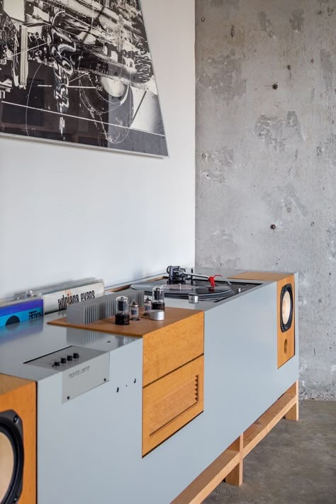 Turntable Furniture, Hifi Room, Dj Room, Welcome To My House, Interior Design Boards, Audio Room, Cabinetry Design, Room Setup, Record Player