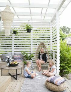 Terrasse Med Tak, Joist Hangers, Patio Projects, Pergola Design, Backyard Pergola, Beautiful Patios, Patio Roof, Have Inspiration, Pergola Kits