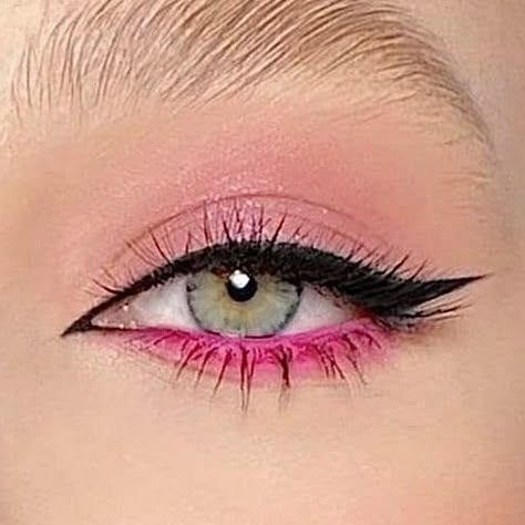 Pink Eyeshadow Looks With Eyeliner, Hot Pink Under Eye Makeup, Hot Pink Waterline Eyeliner, Pink Eyeliner Under Eye, Hot Pink Makeup Aesthetic, Spring Formal Makeup Ideas, Pink Waterline Eyeliner, Pink Eye Liner Looks, Pink Eyeshadow Eyeliner