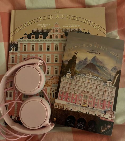 Wes Anderson Gift Ideas, Wes Anderson Whisper, West Anderson Aesthetic, Wes Anderson Aesthetic Photography, Grand Budapest Hotel Book, Wes Anderson Photoshoot, Wes Anderson Book, Wes Anderson Wallpaper, West Anderson