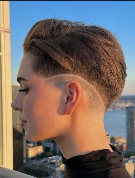 Short Hairstyle Women Fade, Tom Boy Hairstyles Short, Short Hairstyles With Undercut, Faded Undercut Women, Tomboy Short Haircut, Tomboy Pixie Haircut, Taper Fade Haircut Women, Short Masculine Haircuts For Women, High Undercut