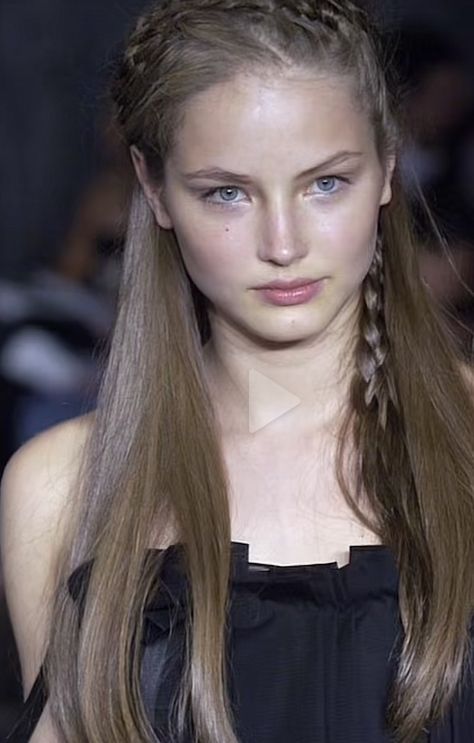 Ruslana Korshunova Face, Ruslana Korshunova Hair, Russian Model Woman, Ruslana Korshunova, Bohemian Wedding Hair, Dark Blonde Hair, Brown Blonde Hair, 짧은 머리, Irina Shayk