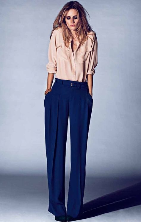 LE FASHION BLOG EDITORIAL COSTUME MAGAZINE SILK EQUIPMENT NUDE PINK BUTTON DOWN SHIRT ROYAL BLUE WIDE LEG PANTS  3 Looks Jeans, Mode Boho, Looks Street Style, Simple Chic, Business Outfit, Mode Inspo, Looks Chic, Inspired Outfits, 가을 패션