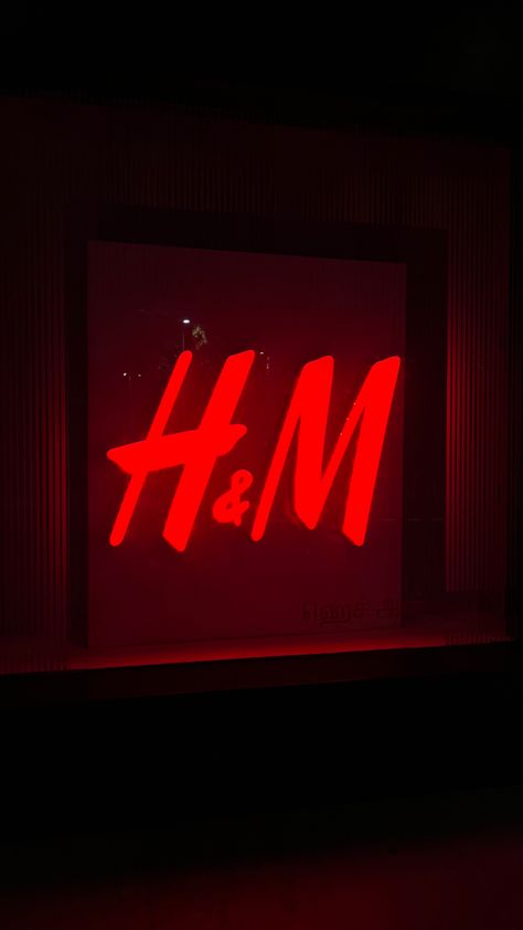 Hnm H&m Store, Zara Logo Aesthetic, H M Aesthetic, Zara Logo, Marketing Project, M Craft, Store Sign, Nike Vans, H And M