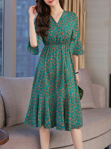 Frock For Women, Pakaian Feminin, Frock Design, Luxury Dress, Maxi Dress With Sleeves, Amelie, Modest Dresses, Minimalist Outfit, Floral Printed