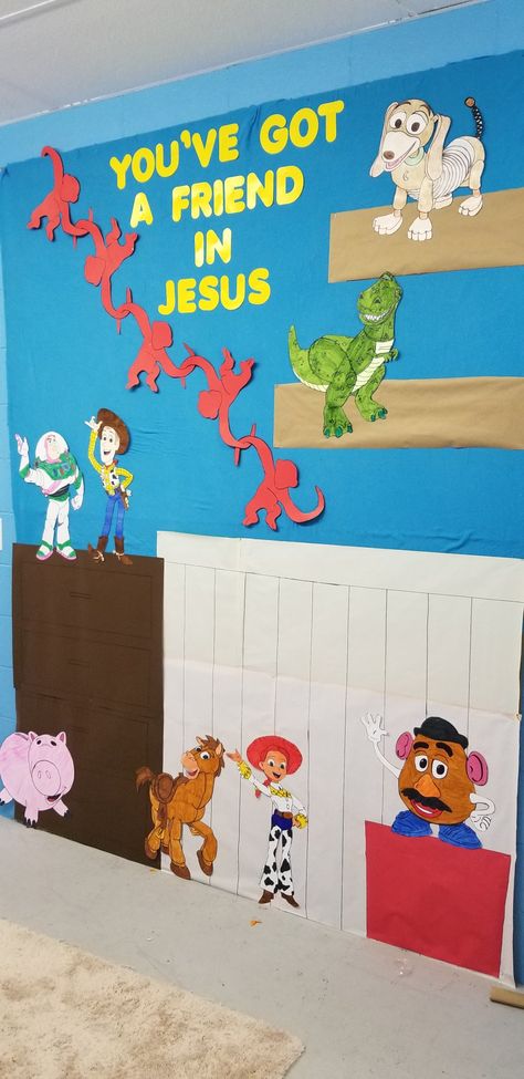 Bulletin Board Disney Sunday school Toy Story Classroom Theme Bulletin Board, Sunday School Themes Classroom, Disney Themed Bulletin Boards, Sunday School Classroom Decoration Kids Church Room Ideas, Sunday School Classroom Decoration, Daycare Bulletin Board Ideas, Disney Bulletin Board Ideas, Christian Preschool Classroom Decor, Sunday School Classroom Ideas