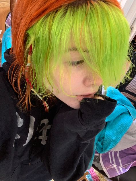 neon green hair Green Orange Hair, Orange And Green Hair, Neon Green Hair, Neon Green Shorts, Neon Hair, Good Hair Day, Orange Hair, Green Hair, Neon Orange