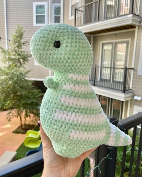 Crochet Plush Dinosaur Free Pattern, Chubby Dino Crochet Pattern, Dino Amigurumi Free Pattern, Dino Crochet Pattern Free, Dino Crochet Pattern, Dinosaur Plushies, Crochet T-rex, Plushie Ideas, Dino Crochet