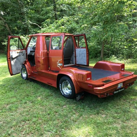 BangShift.com Is It Just Us, Or Does This 1981 Chevrolet G20 Need A Fifth Wheel And Matching Trailer? - BangShift.com Chainsaw Mill, Chevy Van, Custom Pickup Trucks, Station Wagons, Cool Vans, Classic Pickup Trucks, Weird Cars, Mini Trucks, Rat Rods