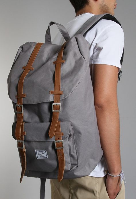 sac_herschel_little_america_grey Minimalist Board, Herschel Bag, Photo Backpack, Retro Backpack, Camera Bags, Consumer Behaviour, Herschel Supply Co, Herschel Supply, Starter Pack