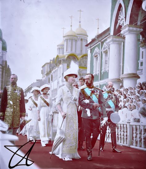 Tsarina Alexandra, Tsarist Russia, Romanov Sisters, Royal Families Of Europe, Nicolas Ii, House Of Romanov, Alexandra Feodorovna, Romanov Dynasty, Russian Empire