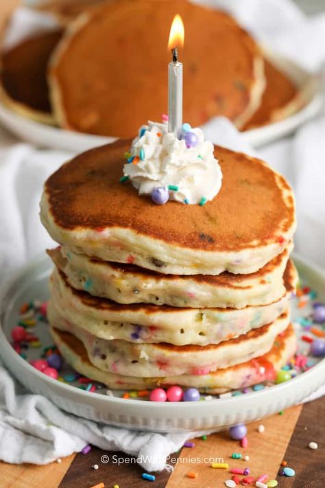 These Cake Mix Pancakes are a great breakfast treat for any birthday. Top with strawberries, bananas, and whipped cream for a fun, festive meal! #spendwithpennies #cakemixpancakes #recipe #birthday #homemade #dessert Kids Birthday Breakfast, Birthday Cake Pancakes, Cake Mix Pancakes, Birthday Cake Alternatives, Birthday Pancakes, Cake Pancakes, Whiskey Cake, Pancake Cake, Birthday Morning