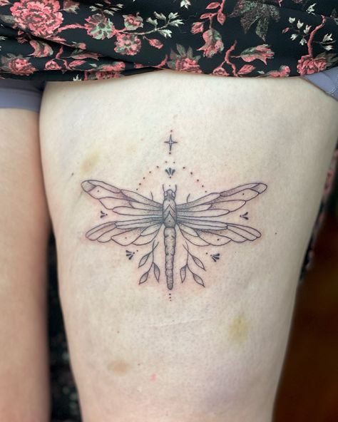 My client wore dragonfly jibbits and earrings to the appointment 🥹 - #dragonfly #dragonflytattoo #tattooart #tattooing #tattooartist #vancouverart #vancouvertattoo #tattoong #vancity Dragon Fly Tattoo, Tattoo Knee, Tattoo On Thigh, Fly Tattoo, Vancouver Tattoo, Dragonfly Tattoo, Dragon Fly, Thigh Tattoo, Tattoo On