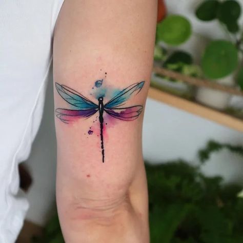 Dragonfly Tattoo Ideas Unique, Dragonfly Tattoo Ideas, Watercolor Dragonfly Tattoo, Dragon Fly Tattoo, Dragonfly Tattoos, Fly Tattoo, Tattoo Over Scar, Tattoo Ideas Unique, Hyper Realistic Tattoo