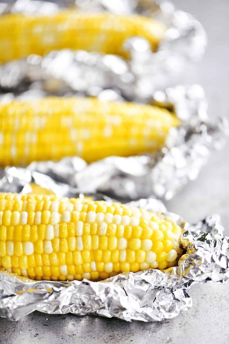 Roast Corn, Corn In The Oven, Oven Roasted Corn, Buttery Corn, Cob Oven, Mexican Corn Salad, Gunny Sack, How To Cook Corn, Buttered Corn