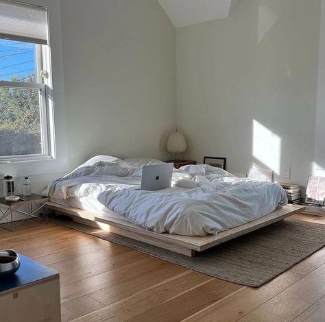 Interior Design Minimalist, Minimalist Room, Dream Room Inspiration, Room Makeover Bedroom, Nyc Apartment, Apartment Inspiration, Instagram Ideas, Room Inspiration Bedroom, Room Ideas Bedroom