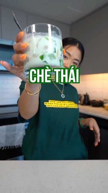 TUỆ on Instagram: "Is it a Vietnamese party if there’s no Chè Thái? Shoutout to Mama Do for this recipe Ingredients: Jackfruit (1 can) Lychee (1 can) Rambutan (1 can) Coconut jelly (1 can) Green grass jelly (1 can) Half & half milk (1 cup) Pomegranate seeds ( ½ cup) Coconut milk (1 cup) Rock Sugar (½ cup) Directions: 1. Drain and rinse all the fruits in the can and cut it into bite sized pieces. For the jackfruit, cut it in strips, lychee & rambutan gets cut in half and for the gras Che Thai Recipe Vietnamese Dessert, Che Thai Recipe, Vietnamese Party, Che Thai, Sweetness Level, Milk Jelly, Vietnamese Dessert, Grass Jelly, Coconut Jelly