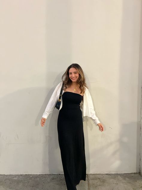 black sleeveless dress with white cover up Black Sleeveless Dress Outfit, Sleeveless Cardigan Outfit, Dress With Outer, Black Dress And Cardigan, White Cardigan Outfit, Sleeveless Dress Outfit, White Cover Up, White Cover, Sleeveless Cardigan