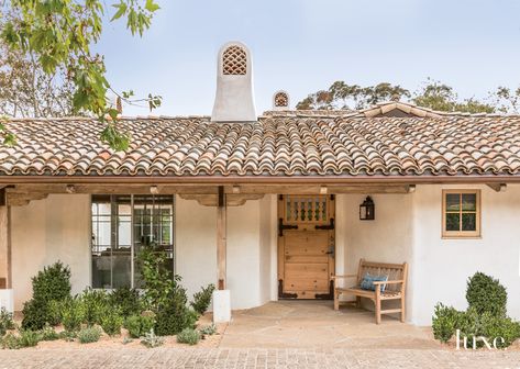 Antiques And Modern Details Come Together In Malibu | Luxe Interiors + Design One Story Spanish Style Homes, Spanish Style Bathrooms, Patina Farm, Mediterranean Mansion, Spanish Mediterranean, Mediterranean Interior, Malibu Home, Mediterranean Style Homes, Mediterranean Home Decor