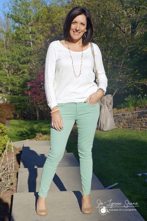 How to Style Pastel Jeans #FashionOver40 Pastel Jeans, Mint Jeans, Coral Jeans, Spring Denim, Denim Trends, Slim Dresses, Fashion Over 40, Colored Denim, Mom Style