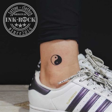 Yin Yang tattoo with big meanings 5 Small Tattoos With Big Meanings, Small Infinity Tattoos, Paper Crane Tattoo, Paper Airplane Tattoos, Yin Yang Tattoo, Ying Yang Tattoo, Moon Sun Tattoo, Seashell Tattoos, Crane Tattoo