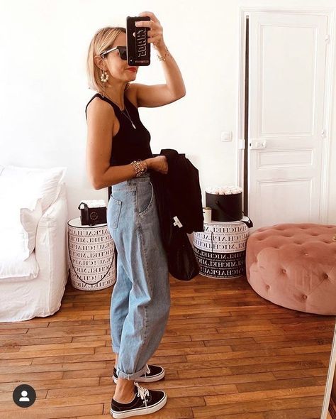 Slouchy Jeans Outfit, Black Mom Jeans Outfit, Minimalista Sikk, Mom Jeans Outfit Summer, Outfits Con Jeans, Jeans Outfit Winter, Look Jean, Slouchy Jeans, Black Mom Jeans