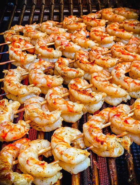 Red Shrimp Recipes Argentina, Argentine Shrimp Recipe, Argentina Shrimp, Salmon And Scallops Recipe, Argentinian Shrimp Recipe, Garlic Shrimp Skewers, Argentinian Bbq, Argentinian Recipes, Marinated Grilled Shrimp