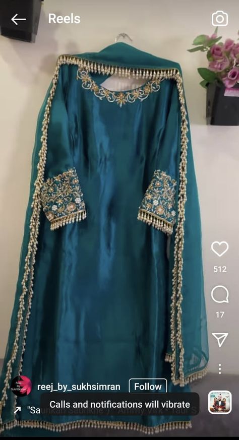 Latest Suits Designs 2023 Party Wear, Suit Designs Punjabi Style, Aari Work Suit Design, Punjabi Suit Ideas, Embroided Dresses, Embroidery Suits Punjabi, Embroidery Fashion Detail, Fancy Shirt, Designer Punjabi Suits