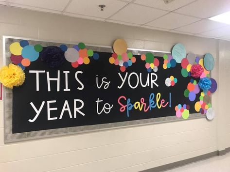 4th Grade Bulletin Board Ideas Hallway, School Counselor Bulletin Boards Welcome, 2nd Grade Bulletin Board Ideas Hallways, Preschool Hallway Decor, Counselor Bulletin Boards Elementary, Back To School Bulletin Boards Middle, Welcome Back Bulletin Boards Elementary, Welcome Preschool, Welcome Back To School Bulletin Boards