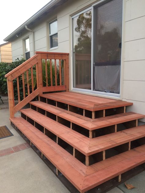 Back Porch Stairs Wood Stairs On Concrete Patio, Back Stairs To Patio, Stairs Down To Deck, Small Entry Deck Ideas, Outdoor Steps Design, Diy Porch Stairs, Back Porch With Steps, Back Stairs Outdoor, Back Door Stairs To Patio