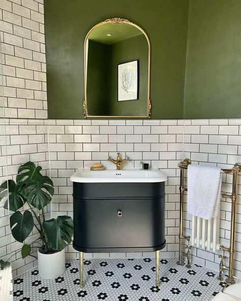 Laura (@thevictorianterracehouse) • Instagram photos and videos Trendy Bathroom Decor, Crackle Glaze Tiles, Burlington Bathroom, Glazed Walls, Metro Tiles, Cast Iron Radiators, Stunning Bathrooms, Bathroom Decor Ideas, Trendy Bathroom