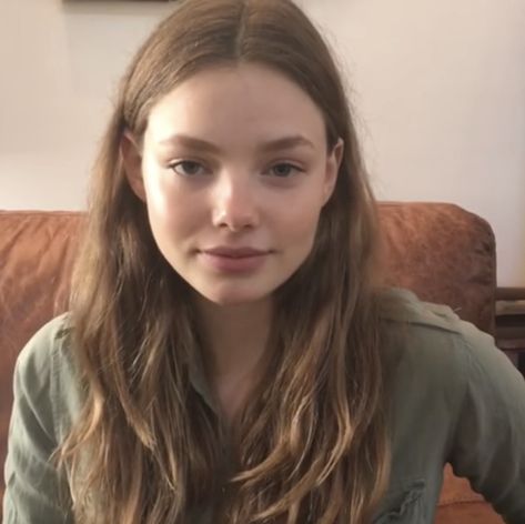 doll ;0 @kristene_froseth iq Kirsten Froseth, Kristen Froseth, Walburga Black, Kristine Froseth, Alaska Young, Looking For Alaska, Stylish Photo Pose, Pretty Eyes, Role Models