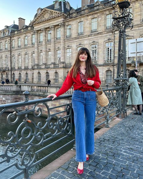 Well, red was very trendy this winter, but I’ll still wear it all year long 🌹it’s my favorite color [to wear], what’s yours ? Évidemment … | Instagram 20s Outfits Women, Chic French Outfits, Red Outfit Casual, Red Shoes Outfit, Classy Ootd, French Outfits, Outfit Coquette, Parisian Outfits, French Wardrobe