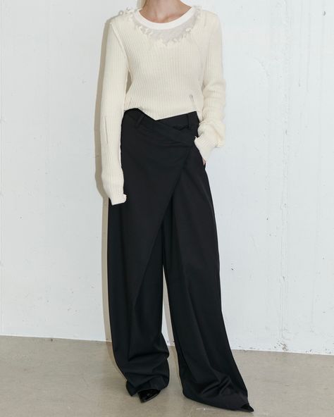 New Arrival: The Asymmetrical Wrap Pants.⁣#moduatelier #styleinspo #outfitinspo #newarrival #lookbook #minimalstyle | Instagram Androgynous Outfits, Wrap Pants, Bleach Product, Androgynous Fashion, Asymmetrical Hem, Pants Black, Minimal Fashion, Asymmetric Hem, New Arrival