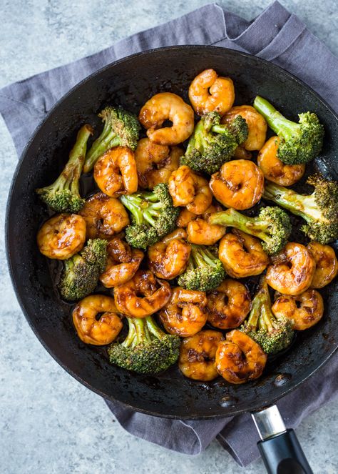 asian | Gimme Delicious Shrimp Teriyaki, Cookies Banane, Teriyaki Shrimp, Teriyaki Stir Fry, Wok Recipes, Easy Stir Fry Recipes, Cooked Shrimp, Plats Healthy, Shrimp Stir Fry