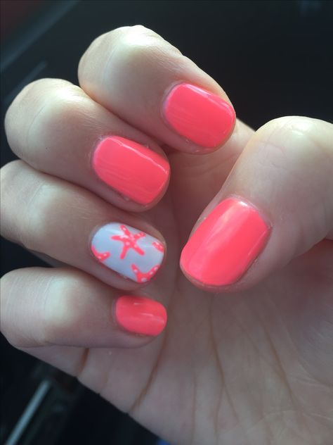 Cruise Short Nails, Coral Dip Nails With Design, Late Spring Early Summer Nails, Vacation Dip Nails Tropical, Beach Nails Dip Powder, Gel Nails For Vacation Summer, Natural Beach Nails, Beach Nails Dip, Bermuda Nails