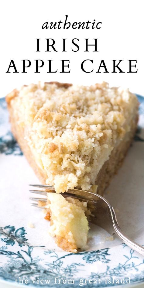 Cake Easy Recipe, Irish Apple Cake, Irish Desserts, Irish Cooking, Custard Sauce, Cake Easy, Apple Cake Recipes, Dessert Bar, Apple Harvest