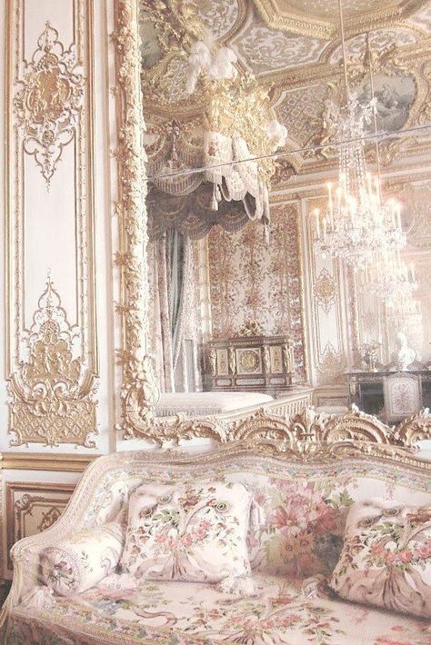 Era Victoria, Architecture Baroque, Royal Core, Istoria Artei, Romantic Era, Castle Aesthetic, Siluete Umane, Ethereal Aesthetic, Royal Aesthetic