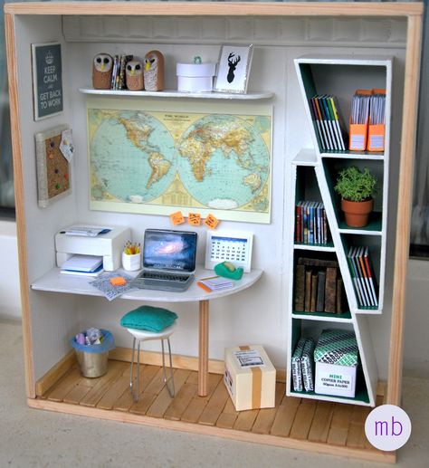 Miniature Office, Room Box Miniatures, Diy Barbie House, Modern Dollhouse Furniture, Tiny Furniture, Doll Furniture Diy, Room Boxes, Diy Barbie Furniture, Diy Doll Miniatures