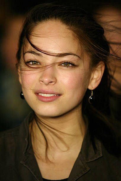 Kristin Kreuk Kristen Kreuk, Lana Lang, Emmanuelle Chriqui, Kristin Kreuk, Celebrity Stars, Canadian Actresses, Kirsten Dunst, Smallville, Heidi Klum