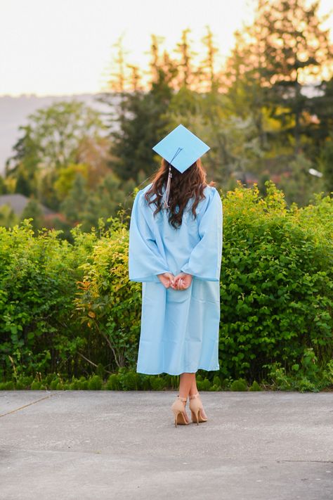 Backside view of high school senior in light blue graduation cap and gown. High School Graduation Inspo Pics, Graduation Pictures For High School, Graduation Pictures No Cap And Gown, Mother Daughter Graduation Photos, Curvy Graduation Pictures, Outside Graduation Photoshoot, Graduation Photography Poses Cap And Gown, Cap N Gown Pictures High Schools, Grad Photos With Parents