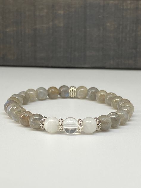 Stone Bead Bracelets Ideas, Gemstone Bracelet Ideas, Crystal Bracelet Ideas, Moonstone Bracelet Beads, Crystal Bracelets Diy, Clear Quartz Bracelet, Crystal Bead Jewelry, Healing Gemstone Bracelets, Bracelets Design