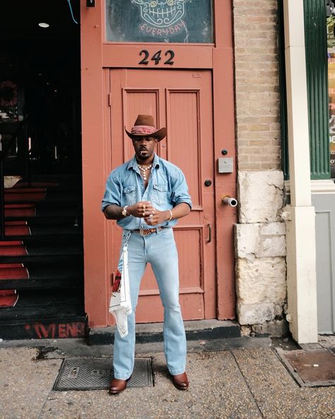 Men Cowboy Outfits, Rodeo Outfits Men, Western Aesthetic Outfits, Western Outfits Mens, Cowboy Outfit Men, Country Boy Outfits, Americana Fashion Men, Denim Vest Outfit, Vest Outfits Men