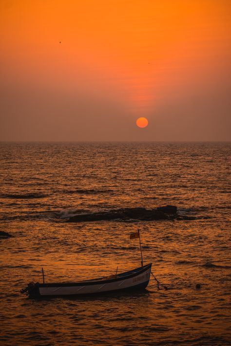 Anjuna Beach Goa, Anjuna Beach, India Pictures, Rock N Roll Aesthetic, Beach Shacks, North Goa, Full Moon Party, Perfect Sunset, Kanyakumari