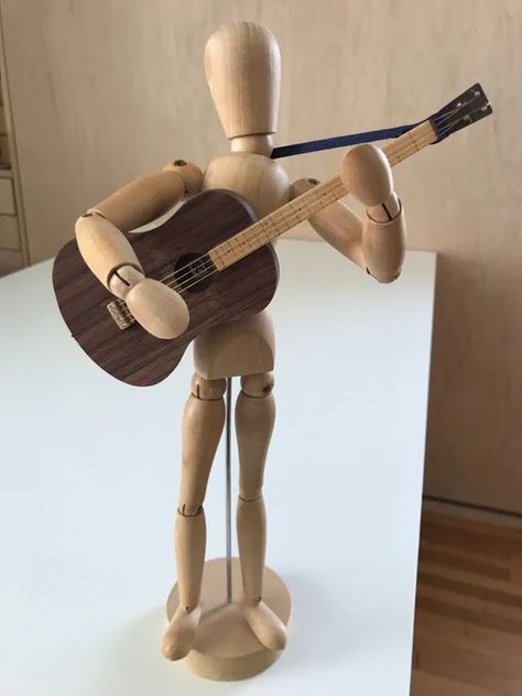 Making Instruments, Vintage Space Art, Artist Mannequin, Tenor Guitar, Wooden Man, Robot Sculpture, Recycled Art Projects, Pose Dolls, Mannequin Art